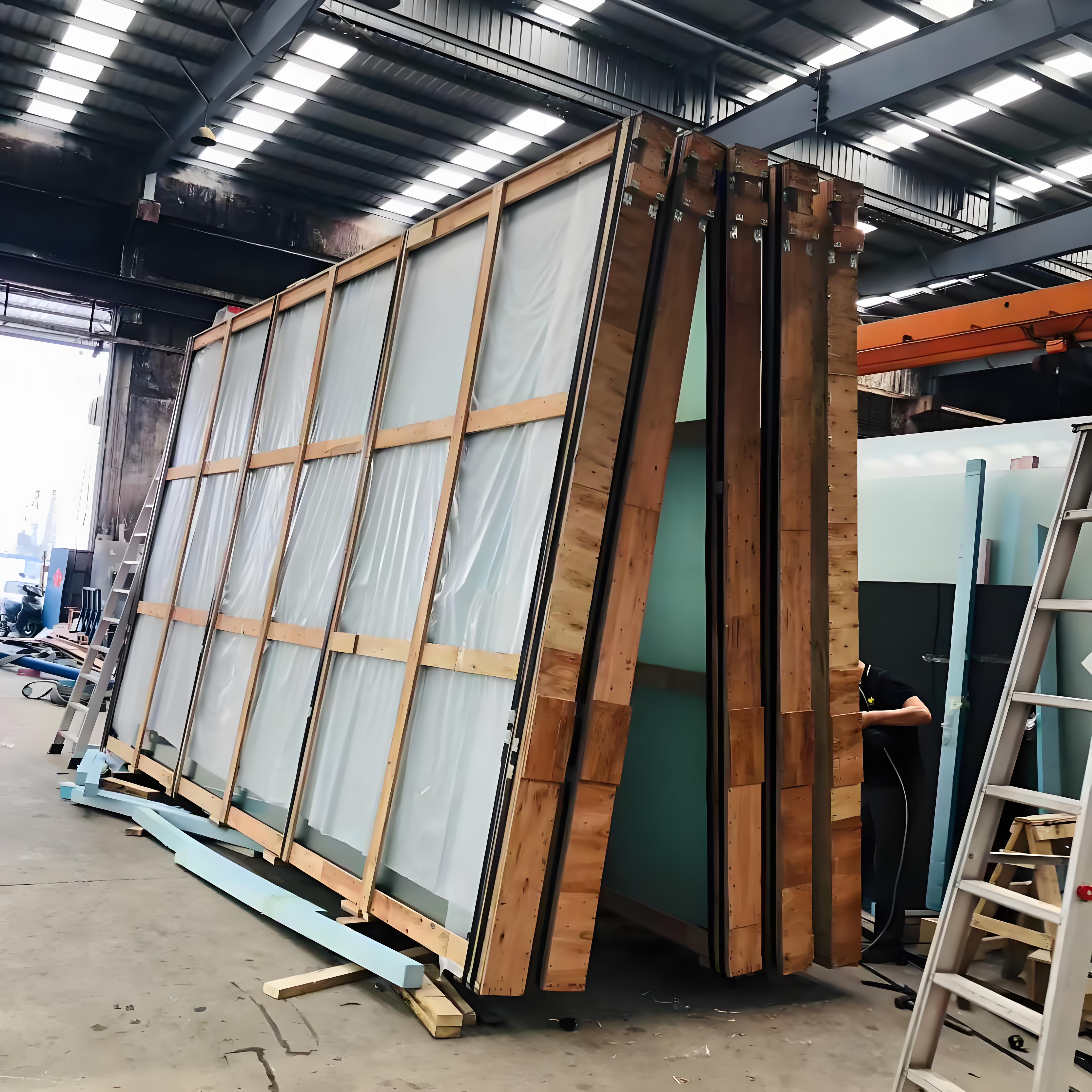 Float Glass تعويم الزجاج