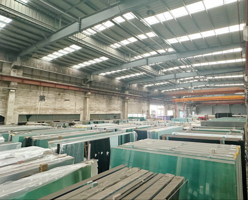 Glass Factory TopoGlass مصنع الزجاج توبو جلاس