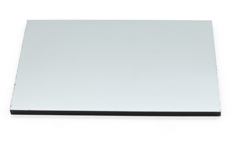 صفائح زجاجية عاكسة مطلية باللون الأزرق مقاس 5 مم