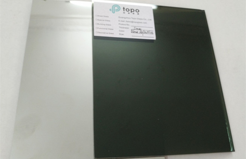 زجاج عاكس أسود منخفض الحديد للديكور