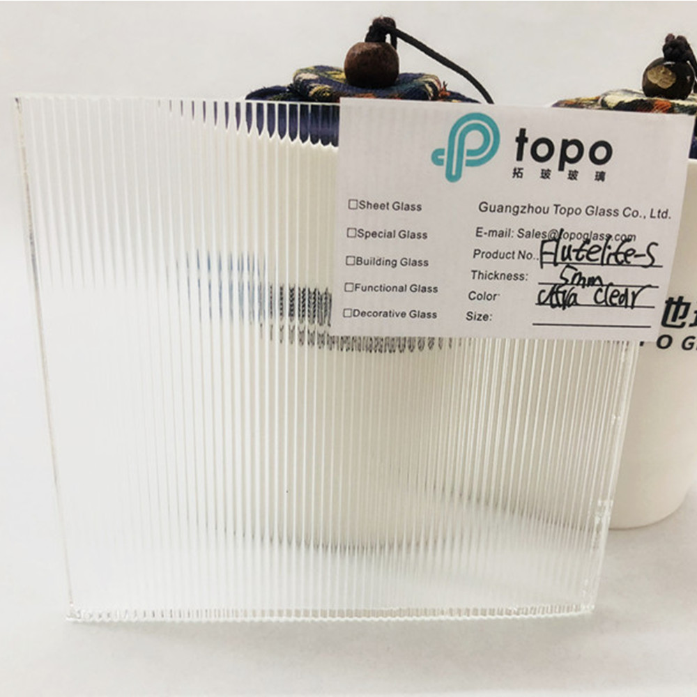 3 مللي متر 4 مللي متر 5 مللي متر 6 مللي متر 8 مللي متر فائق الوضوح منخفض الحديد نمط الزجاج الفلوتليت-S