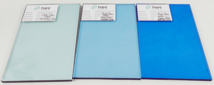 الزجاج الأزرق 