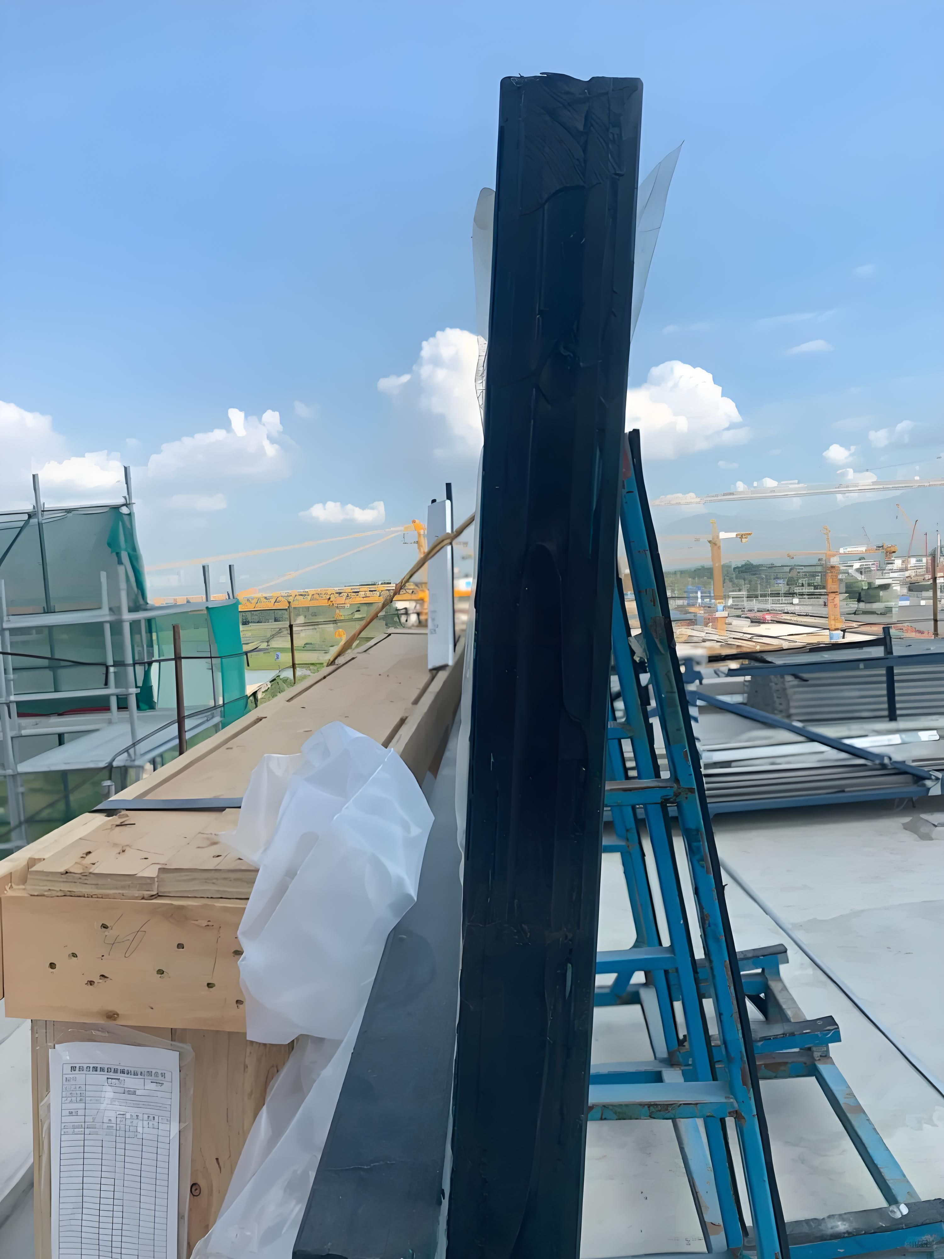 زجاج مضاد للرصاص 12