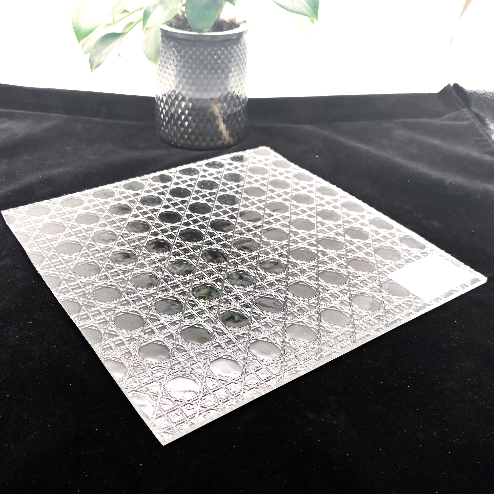 زجاج مزخرف بنمط ديور فائق الوضوح