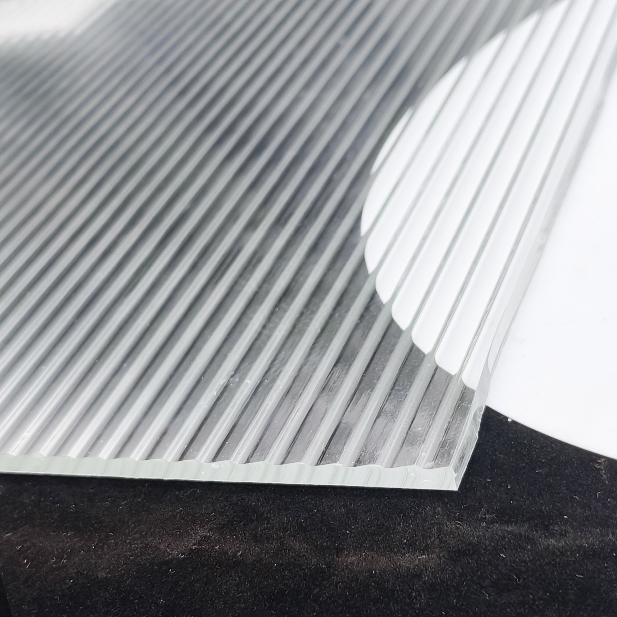 زجاج محكم (6)