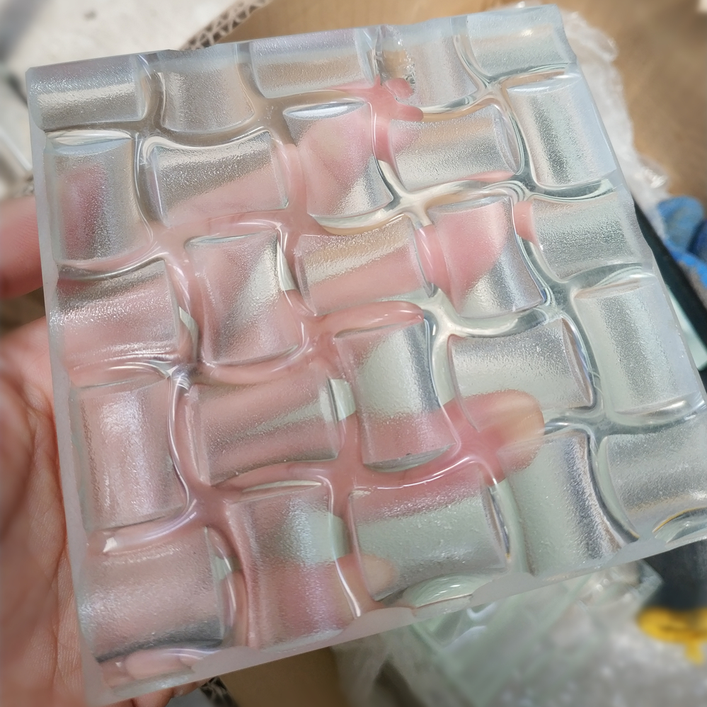 4mm-19mm أنماط الأخدود واضحة / فائقة الوضوح الزجاج المصهور على الساخن لتزيين الجدران