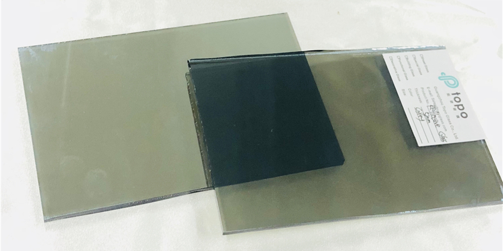 زجاج عاكس رمادي