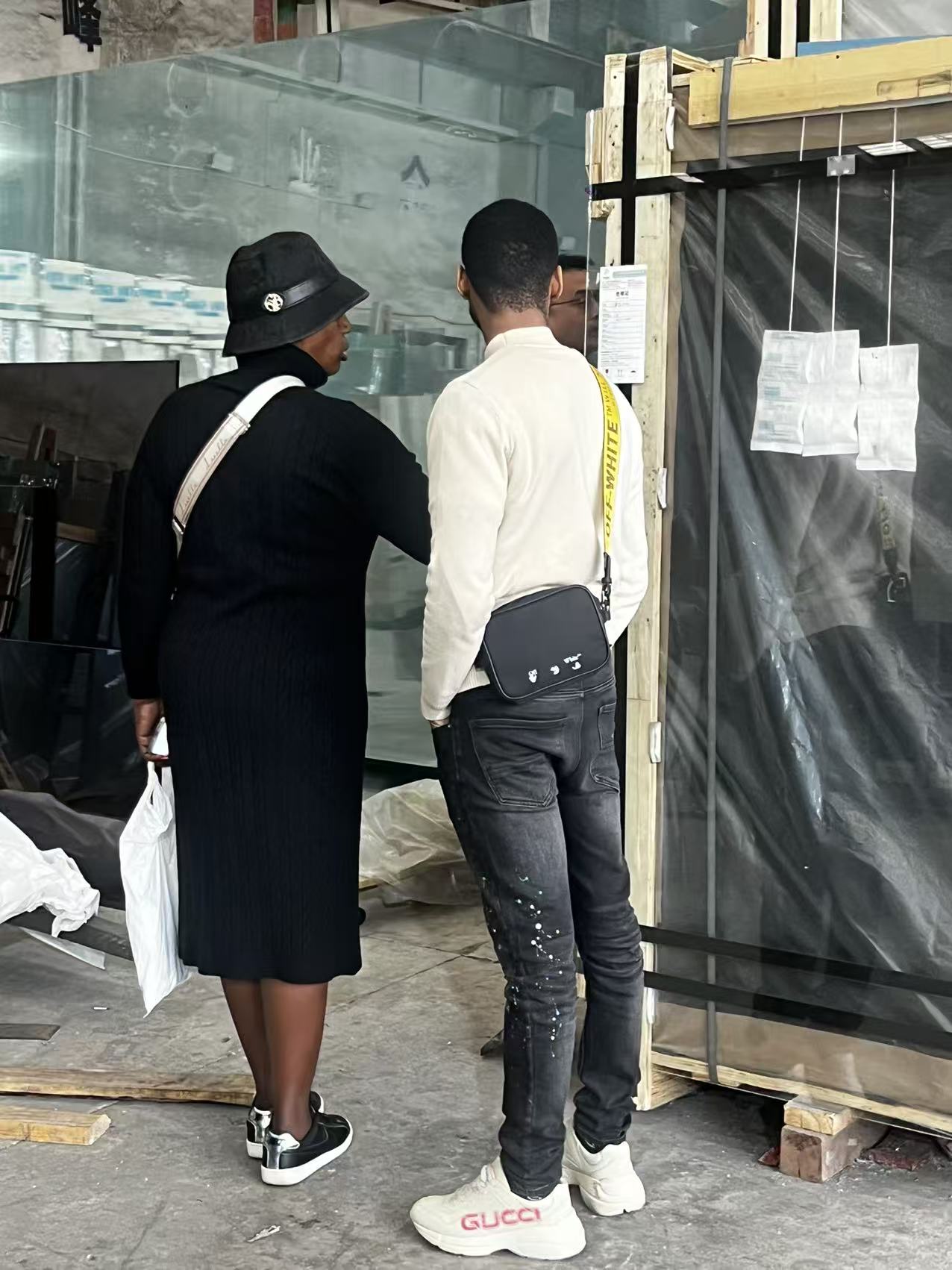 مصنع الزجاج (1)