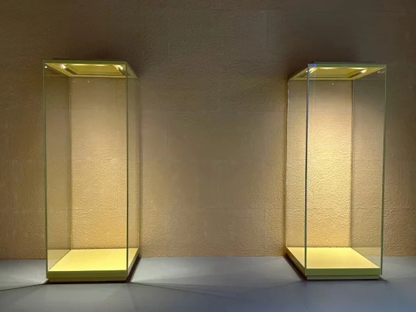 حالة العرض الزجاجية القابلة للتحصيل