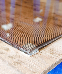 الحرير البينية الزجاج الرقائقي