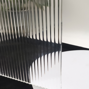 زجاج ذو نمط محكم