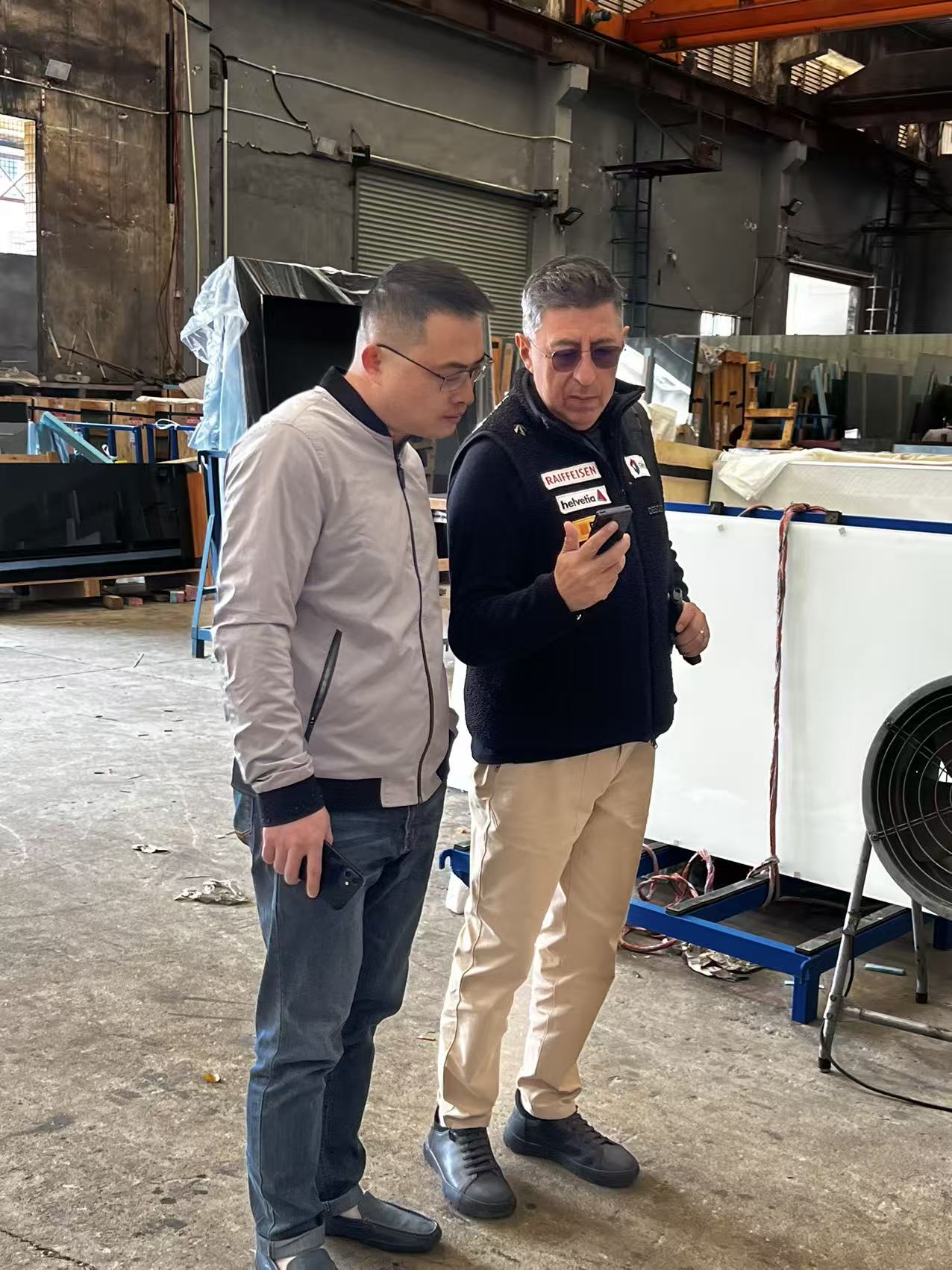 جلاس فاكتوري (1)