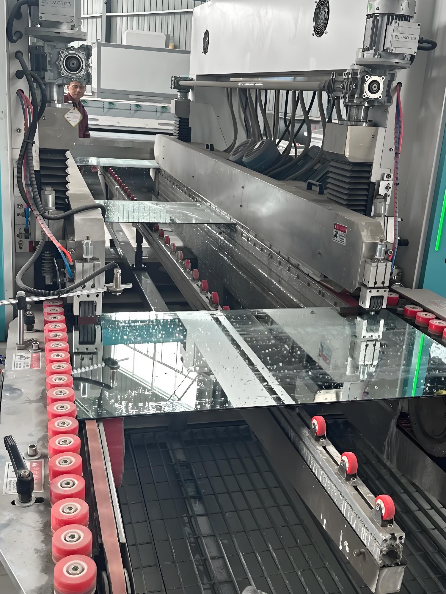 زجاج مرآة مقسى