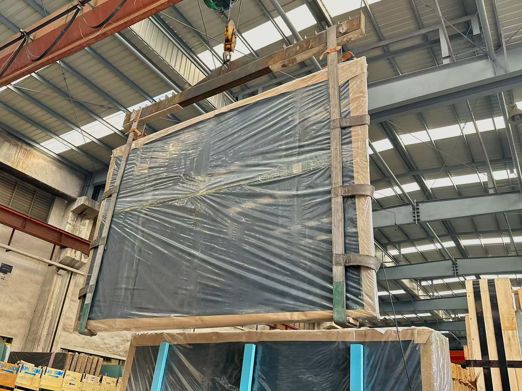 زجاج اسود (2)